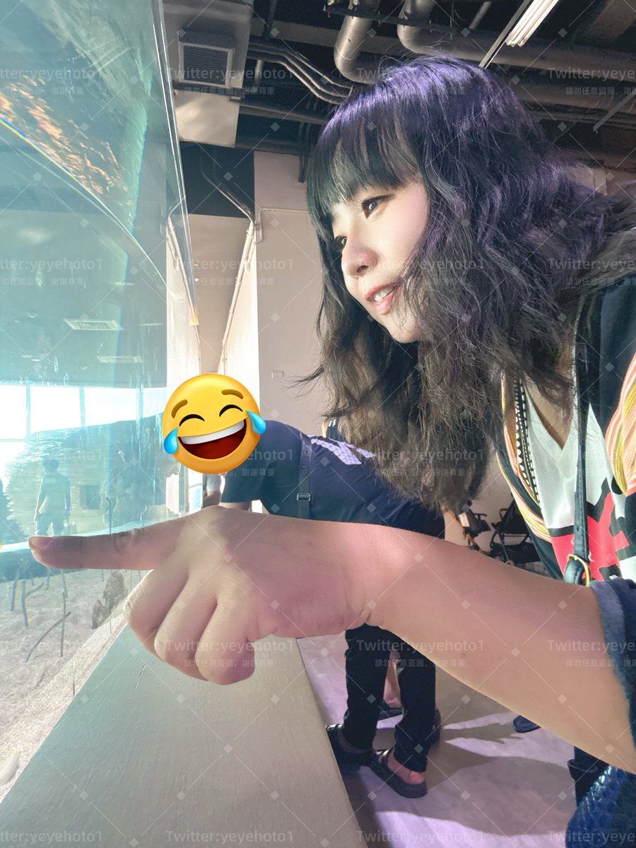 看照片，自己都覺得自己娃娃臉
哈哈哈哈哈😂
#天天都要開開心心
#畫圖趕工去 https://t.co/ZFAAs79H7e