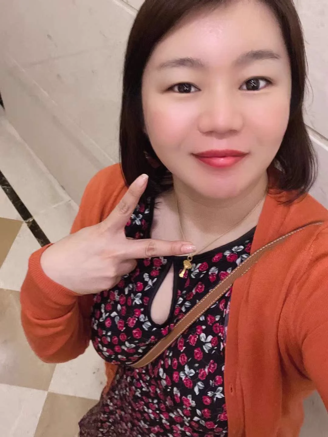 绿王八投稿女友 很丑 可以无底线的辱骂 https://t.co/XbEiCS2wmI