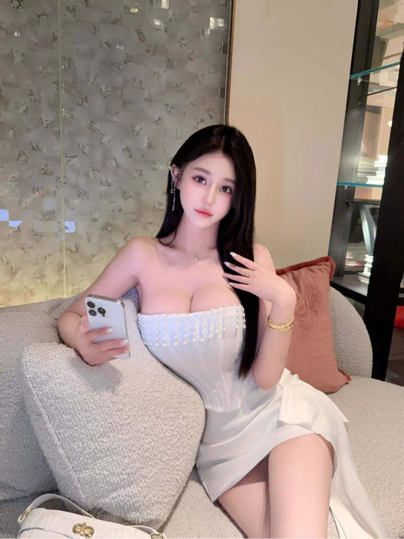 今日推荐🌟🌟🌟
🌸坐标：#上海
🌸年龄：26
🌸身高：168
🌸体重：95
🌸🐻：  E
极品巨🐻御姐，身材完美，瑜伽健身爱好者，可一字马，完美🍑臀，体质敏感，精致颜值妆容

Q🐧：1950043544
V🛰️：comeon979797

💖门槛88r开路（加我备注口令）💖
⚡已过多位博主推荐，放心下单⚡
https://t.co/G6IYiYsnc9 https://t.co/Y0KJQOA8uB