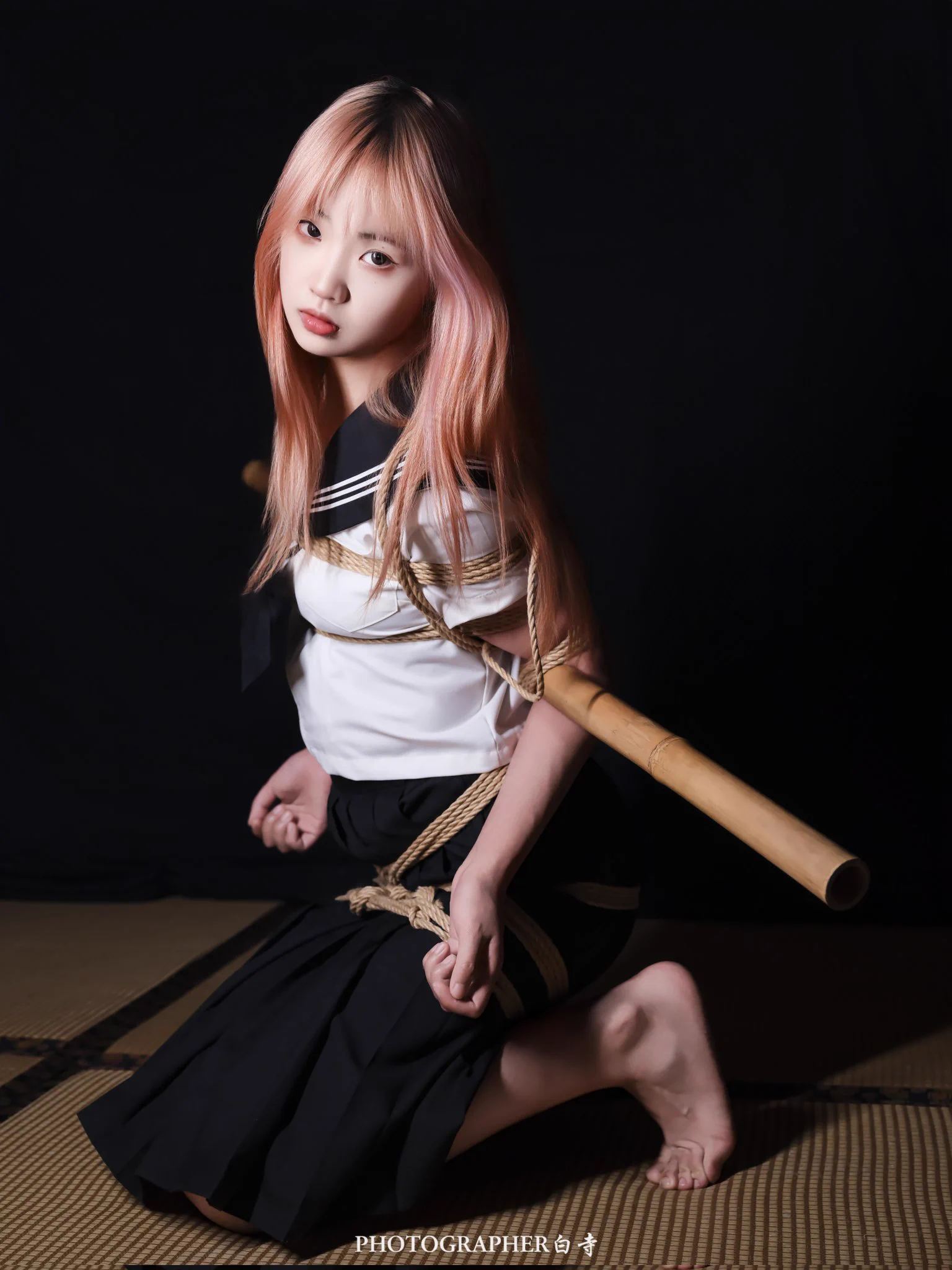 Model by  @oneonetwotwomi
Photo by @whiteplace_1
Rope by   @laohu027 

#武汉  #绳虎社 #绳艺  #捆绑 #美女 
#完美曲线 #约绳 #约拍  #緊束 
#线下体验 #摄影创作 #圈内交友 
#绳艺教学

@Fengsiyuan
@tbzt2024 https://t.co/TSdWzkHLl2