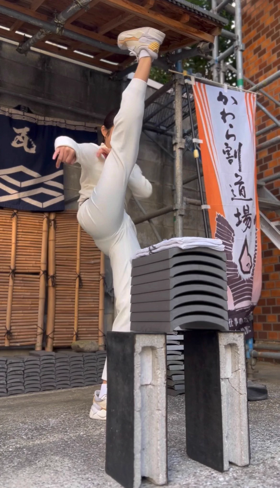 実は、、かかと落としも特技です。
#日本一強いアナウンサー https://t.co/N69i086yB9