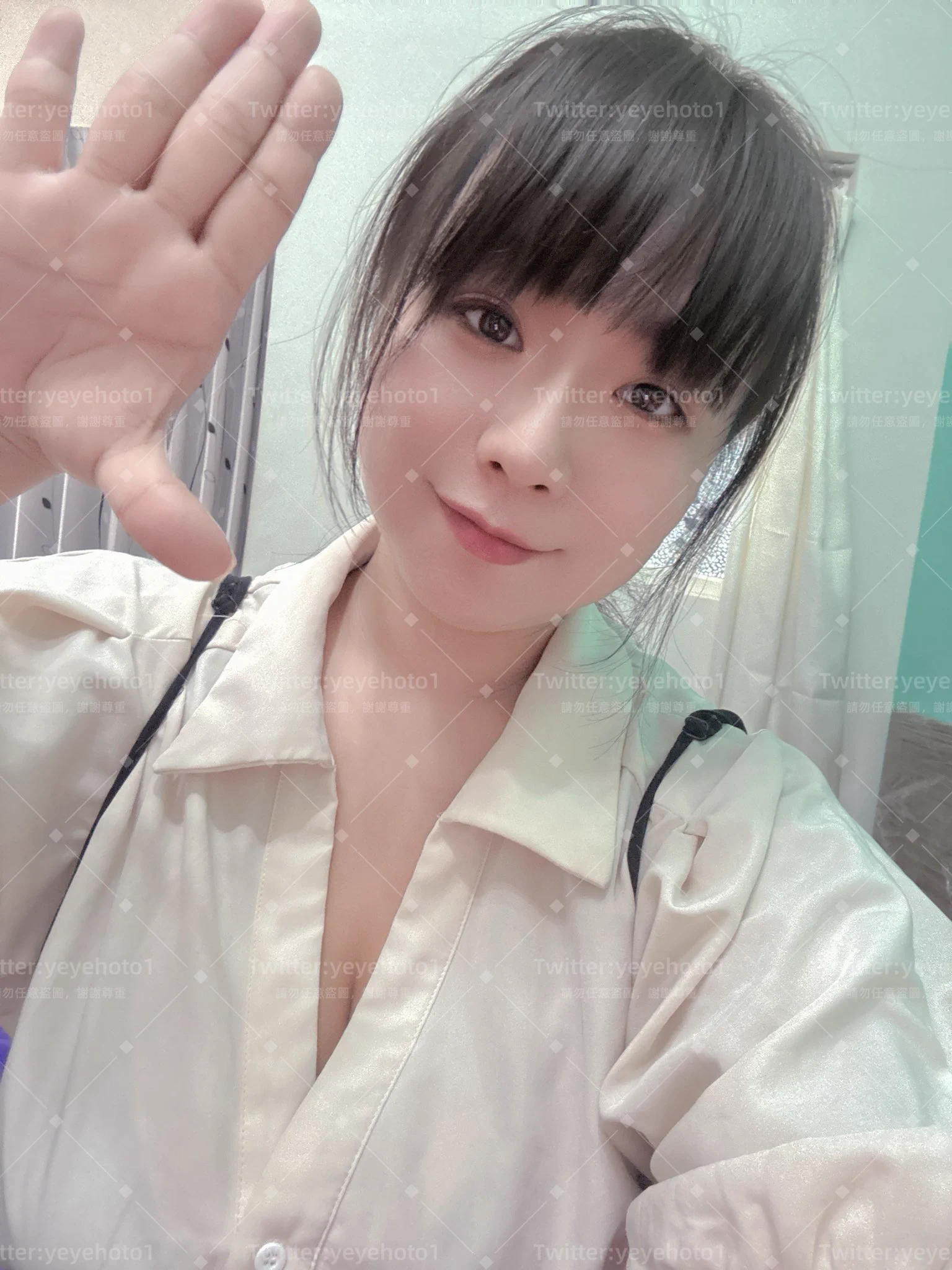 上班中🤩
#大家午安 https://t.co/MFyBw194us
