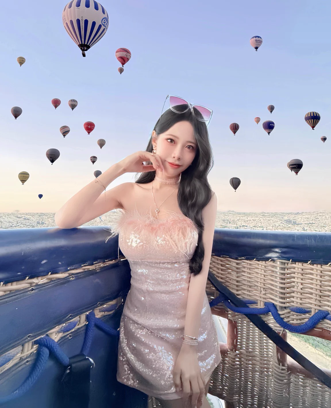 熱氣球緩緩升起🎈
這份自由太療癒了～
一起來追逐藍天吧😎

💕我的專屬連結💕
https://t.co/M6KMQTymgA

#玟妡WenHsin #玟妡 #性感小野馬 #熱氣球 #天空冒險 https://t.co/R2U45HvInl