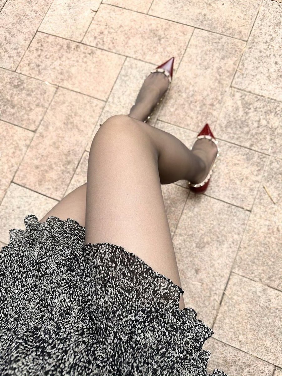 今天的熟女风铁灰色穿搭！ https://t.co/8m7Ic5Afps