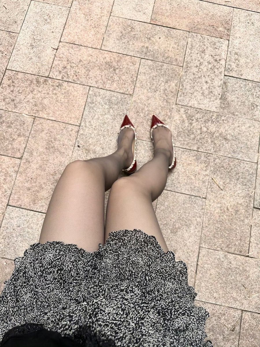 今天的熟女风铁灰色穿搭！ https://t.co/8m7Ic5Afps