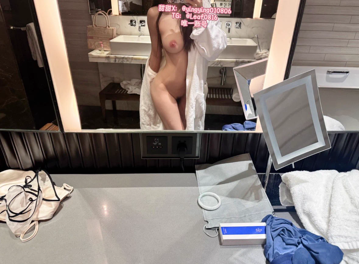 照片太涩太顶..电报给我冻结了 嘤～哥哥们去主页加我新的粉丝群 啵啵😘

@Xiaoxiaofoer 
@ToukaYuan 
@MitsumeDoji https://t.co/hn0PBQKbPu