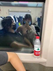 今天和同事出差的路上！

心情不错所以故意没穿内衣，乳头都走光了～结果一上车同事就睡着了，气得我自己自拍一张算了…

其实很少露出，但真的挺刺激的，怕人发现又期待人看到～ https://t.co/jykSpxJG1p
