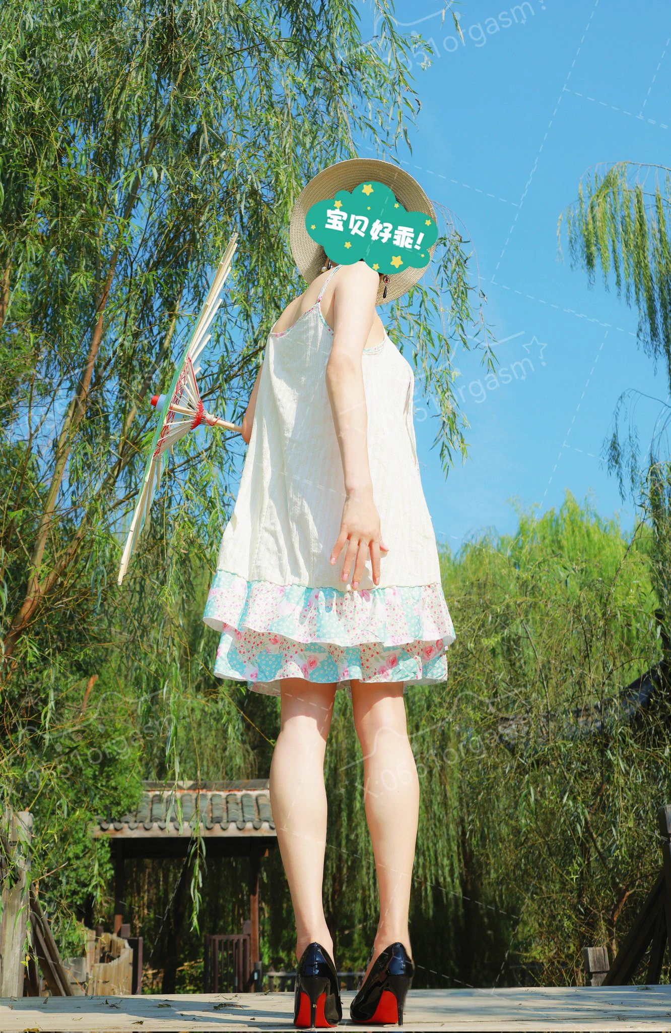 chudai
换个口味发一发，免得审美疲劳
感谢热情粉丝提供的服装道具。
#少妇 #露出 #情趣
@XSGCM
@PYQVQ
@007share 
@luchu888888 https://t.co/edWCbYAefj