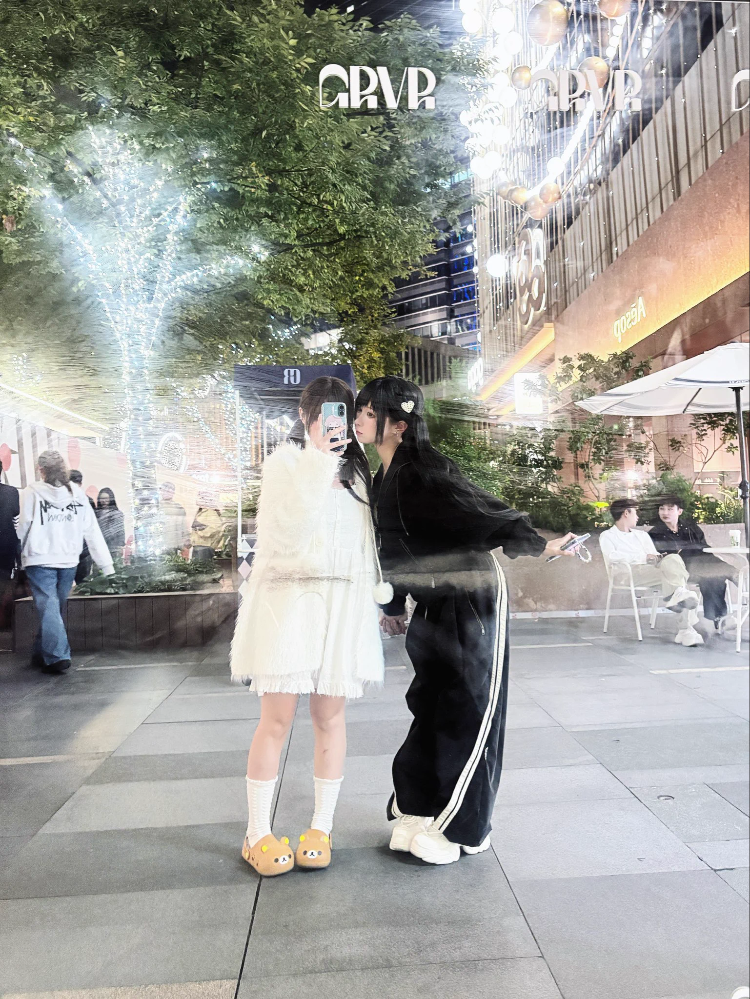 和老婆出门玩🥰 https://t.co/Eiq2EWfTwW