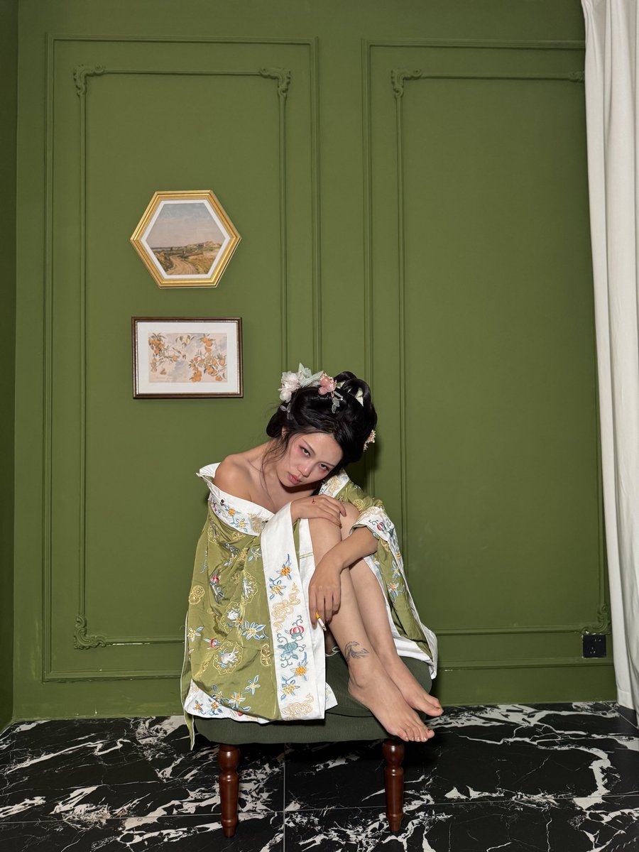 最后四张手机花絮
私房最美是古风
长期征集古风人体模特
#福州约拍 #古风私房 #卿制人体 

原创投稿：@ToBulma @ToBulaer
@KawasawaSen @BulmaList https://t.co/X43QafalHk