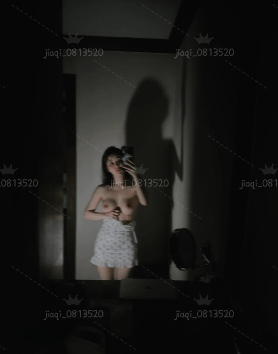 嗯..總覺得我隨便不自愛 但其實我只是想做我自己 我也是有脾氣的 我想要人人好 但是有粉絲總覺得自己有脾氣可以隨便發在我身上 認為我就應該受這些脾氣 約出門的粉絲也有幾個覺得我應該答應他們的要求 我也是人也有感受度 我能聽大家的意見但不代表我一定要接受.

希望喜歡我的粉絲能認真看完… https://t.co/5VaY0K5L3j