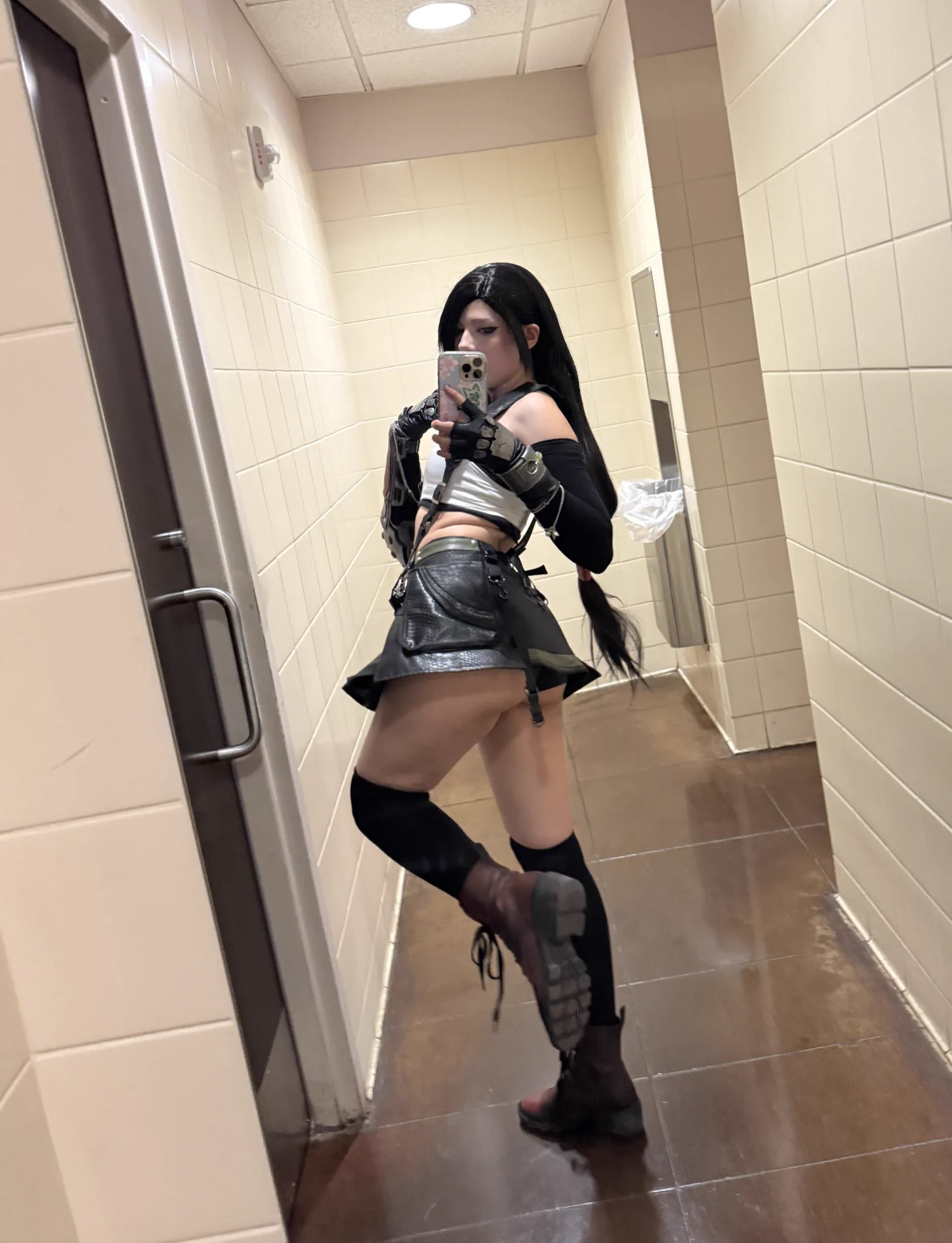 Finally cosplaying Tifa again &lt;3!! https://t.co/8W7ebAYKbn