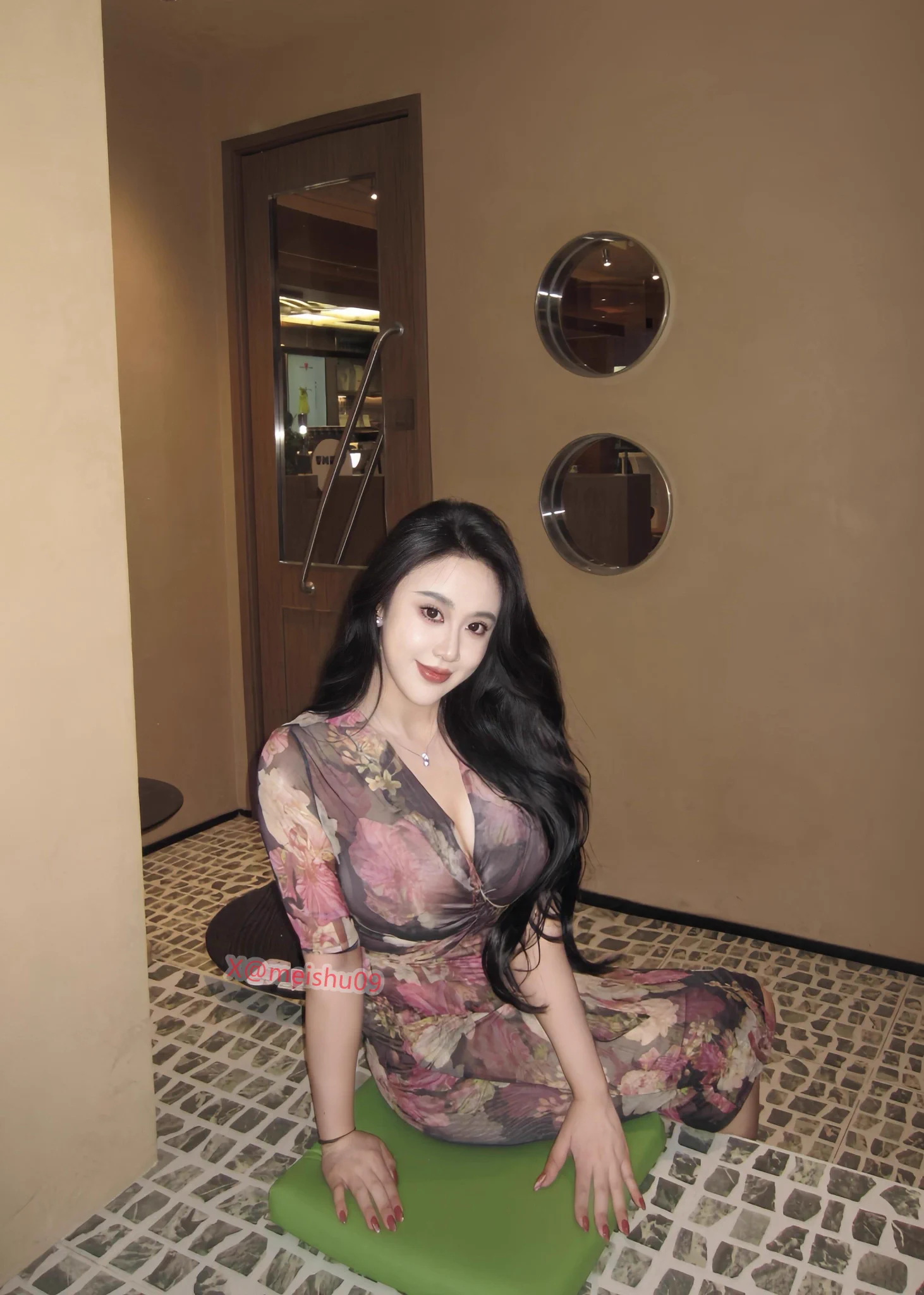 必过于在意人与人之间一些表面的情绪。挚交之人不需要，泛交之人用不着。“情绪”这东西，你不在乎，它就伤不到你。 https://t.co/5OK4Sixf6t