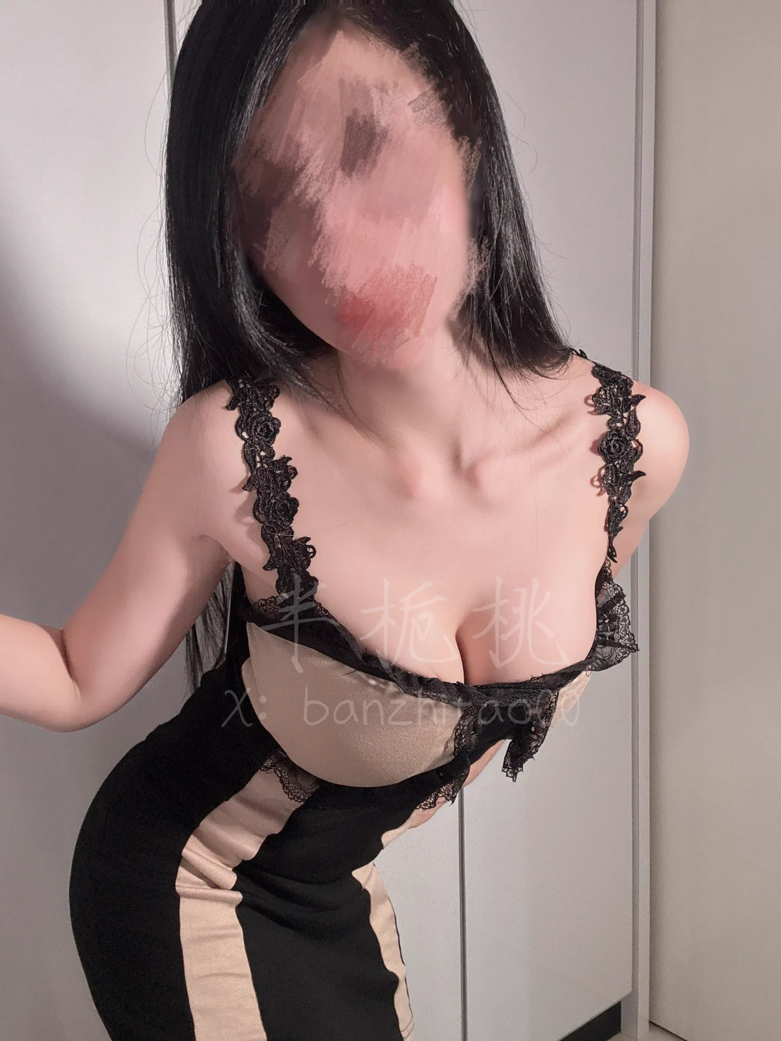 准备今晚去蹦迪，姐妹们看好你们的老公😜

@sktwogirl @sktwolris
@sktworel @sktwober https://t.co/78brzFNpie