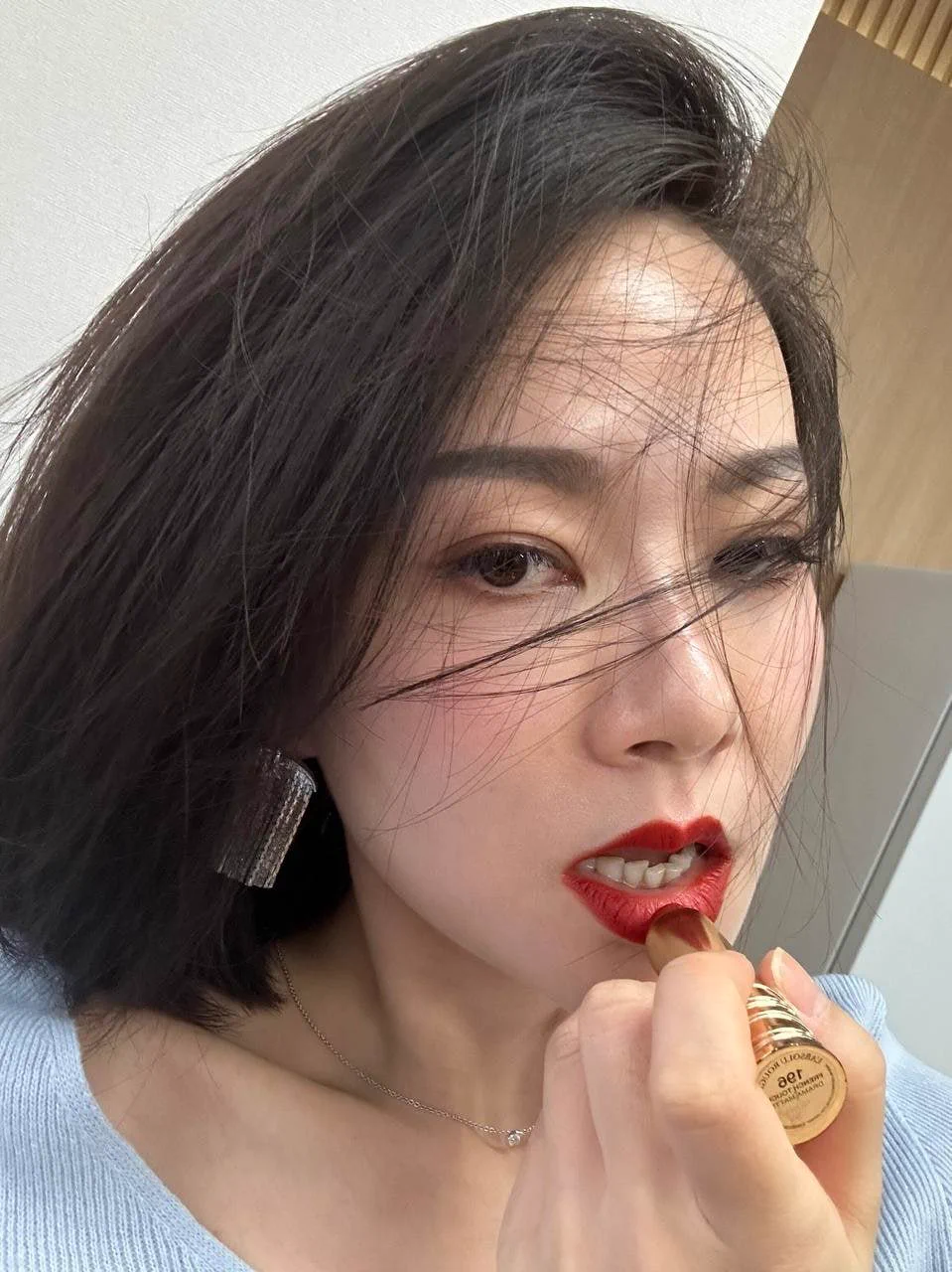 涂上口红特地去见这个推友，结果他也没有一点怜香惜玉，照着屁股就打下来了… 

后入的时候一时之间分不清是小穴的快感还是屁股的痛感，但确实挺刺激的… 

不过周末还是希望能约一个温柔点的！丹姐等你哦～ https://t.co/6EAW4j1yXF