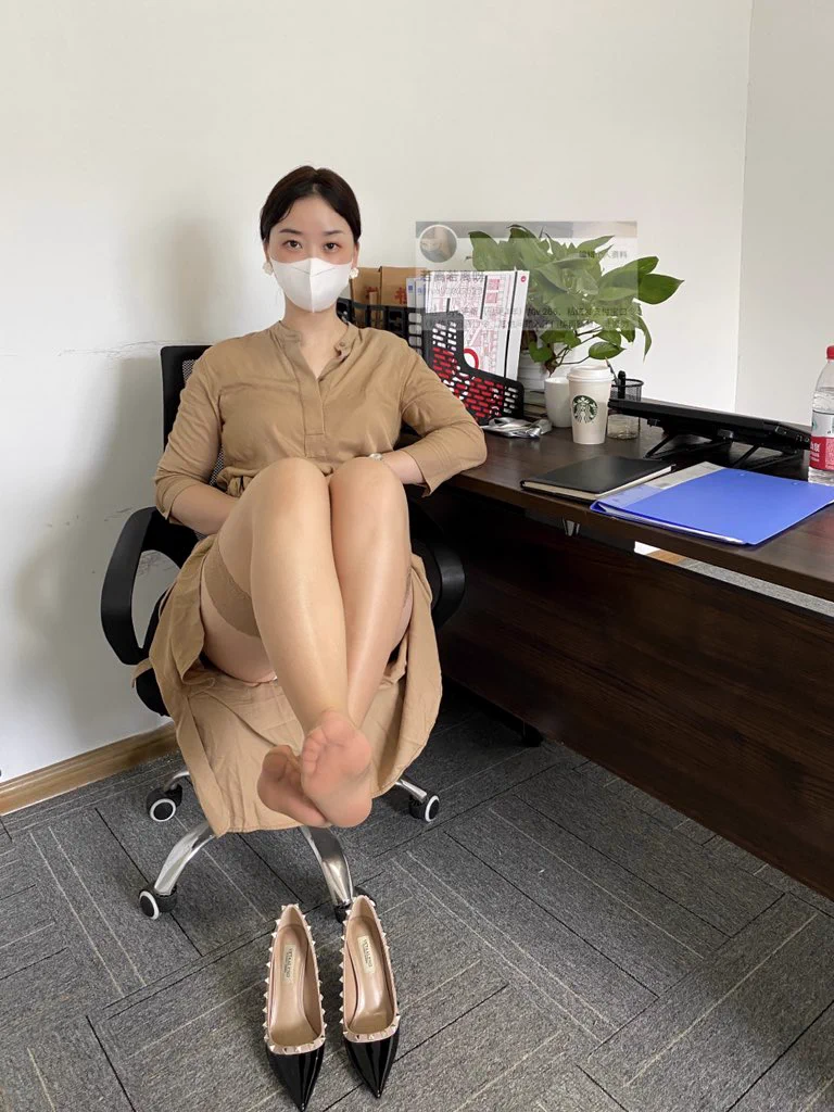 为了回馈粉丝从现今起无门槛 各种露脸高清完整版视频资源免费送 完整版26min，无门槛限时进（福利群）无需翻墙下方链接自取⬇️名额有限、 看见多多转发宝子们
联系方式👉 https://t.co/Y0baC2G1rF
私信暗号👉  若离
私聊推特一律不回！ https://t.co/CkUQQ1JiFd