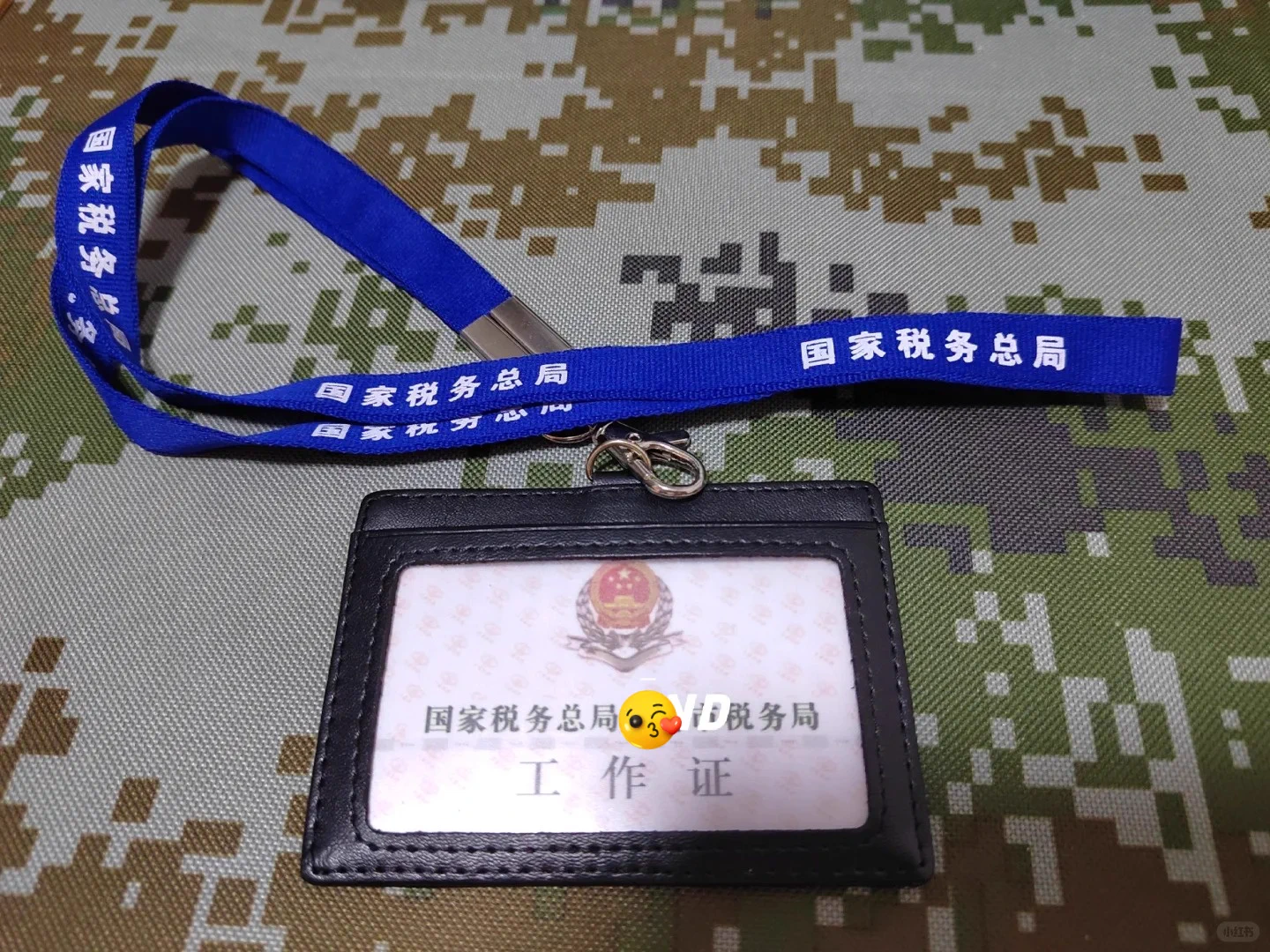 求曝光求社死挑战，凡是给本条点赞评论的，私信都发一张“办公室限定”的小秘密照

认出来的话可以约，限时一天～ https://t.co/5fG0ZWIPwF