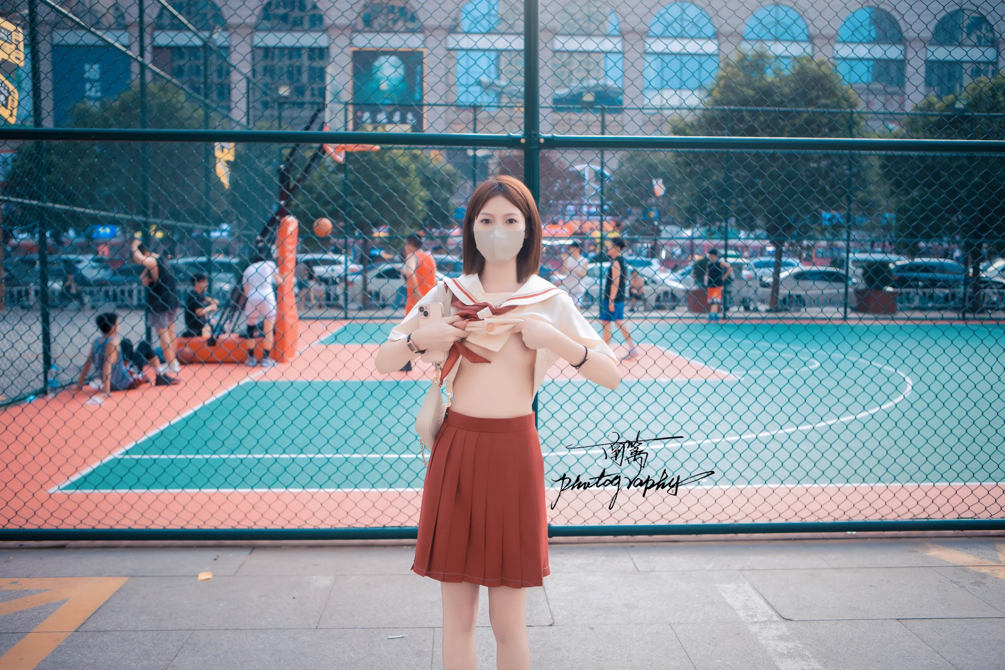 篮球场露出

＃露出

@BBBBTTTCC
@SexytoDoll
@SexytoGirl
@SexytoBaby https://t.co/JjYCJT27o6