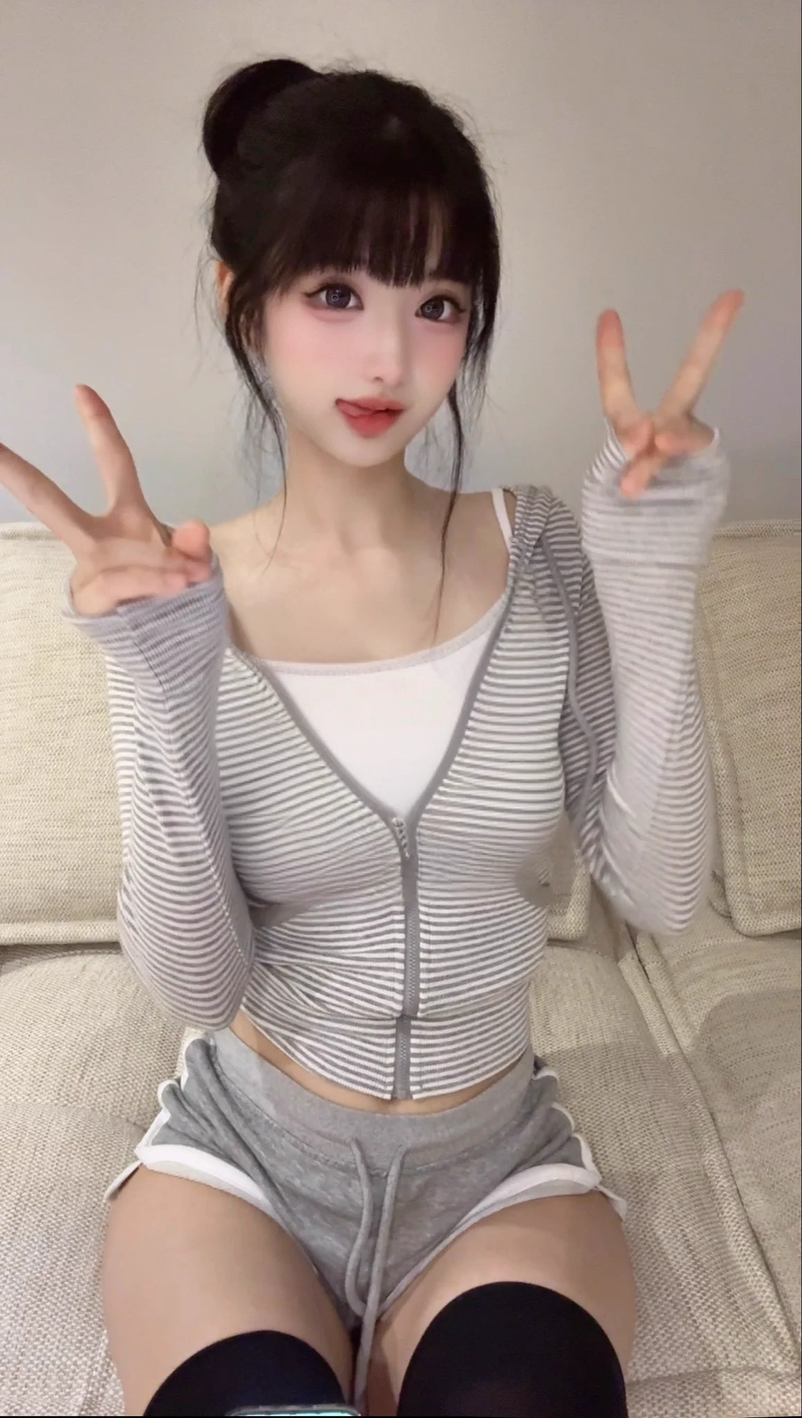 居家小Ni https://t.co/u2ppYOGMzZ