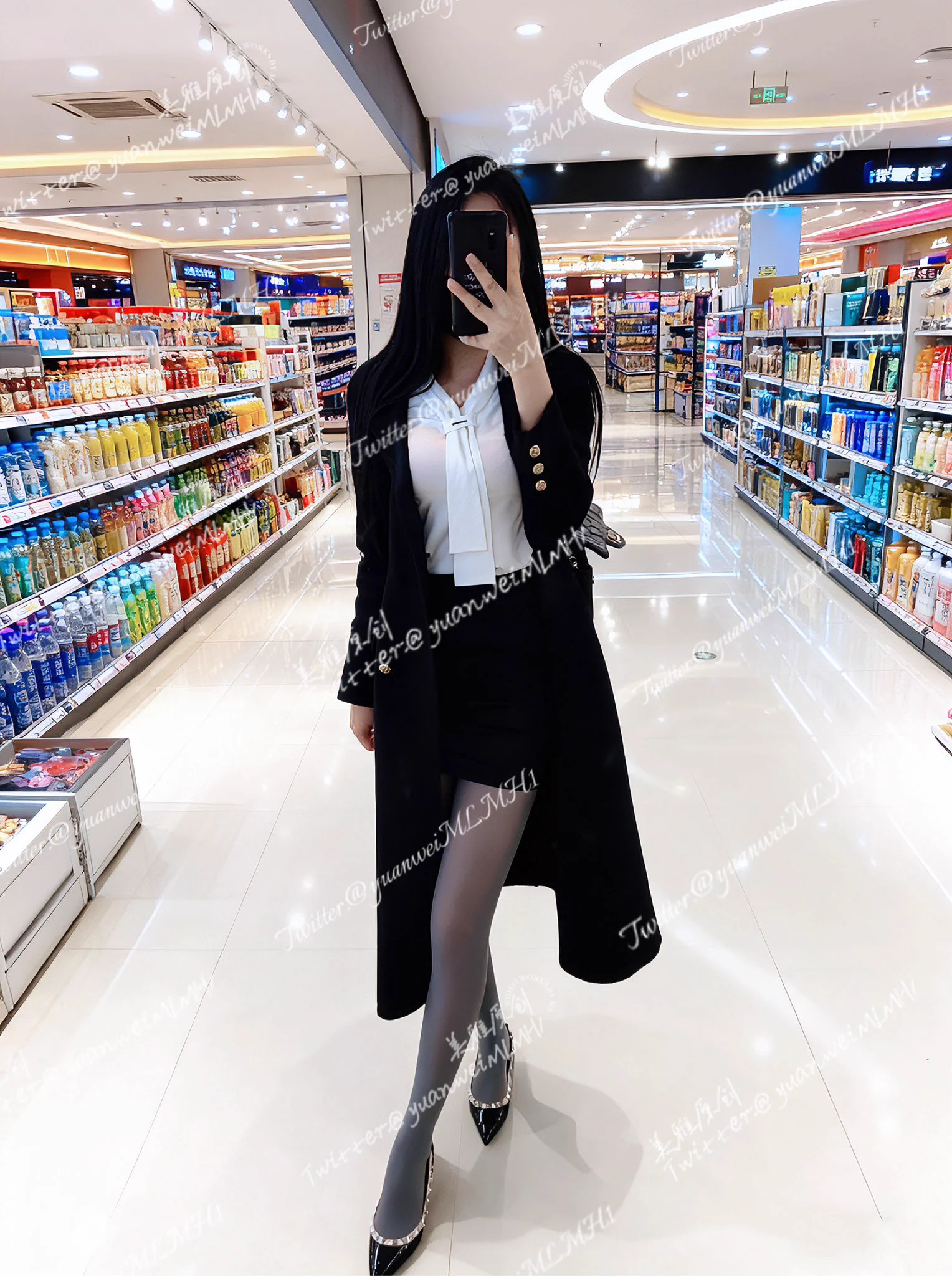 降温第一天就把压箱底的灰丝翻出来穿了，想着下班后回家能保暖，结果忙了一天JIO直接闷出汗，走路都感觉在“拉丝”，拍的时候还差点被熟人发现… https://t.co/gDp9twIHFg
