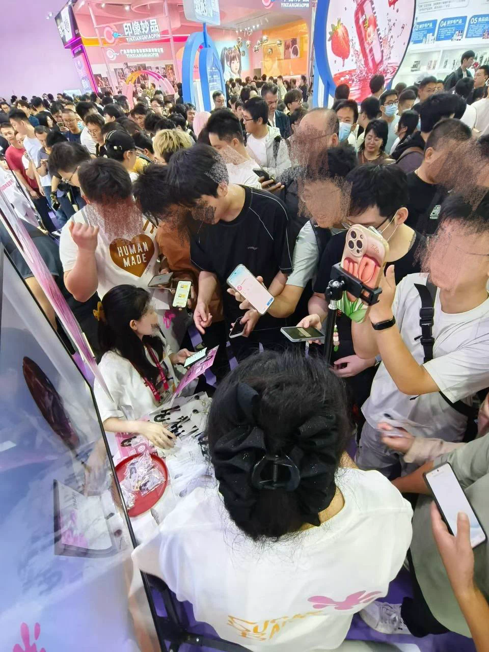 马上双11啦！！展会人暴多🥹
https://t.co/ft2KbvQSTd 的倒膜
这边先准备100份送出
扣1免费抽
然后新产品合作稍后发出
有什么想许愿的可以许一下
没准我会翻牌😋 https://t.co/rMLA6iAtZO