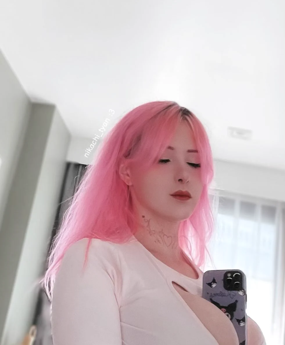 NNN day 4: hands-free challenge :3 
booba power or booty supremacy? 🍒🍑 https://t.co/NhXt1X7JXw