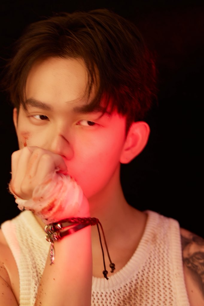 @Alice7706 說我都約不到
是因為照片太醜了
所以直接帶我去重拍。
直接演受傷的AV男優🤔這下總可以了吧⋯ https://t.co/WaZT0V9JFF