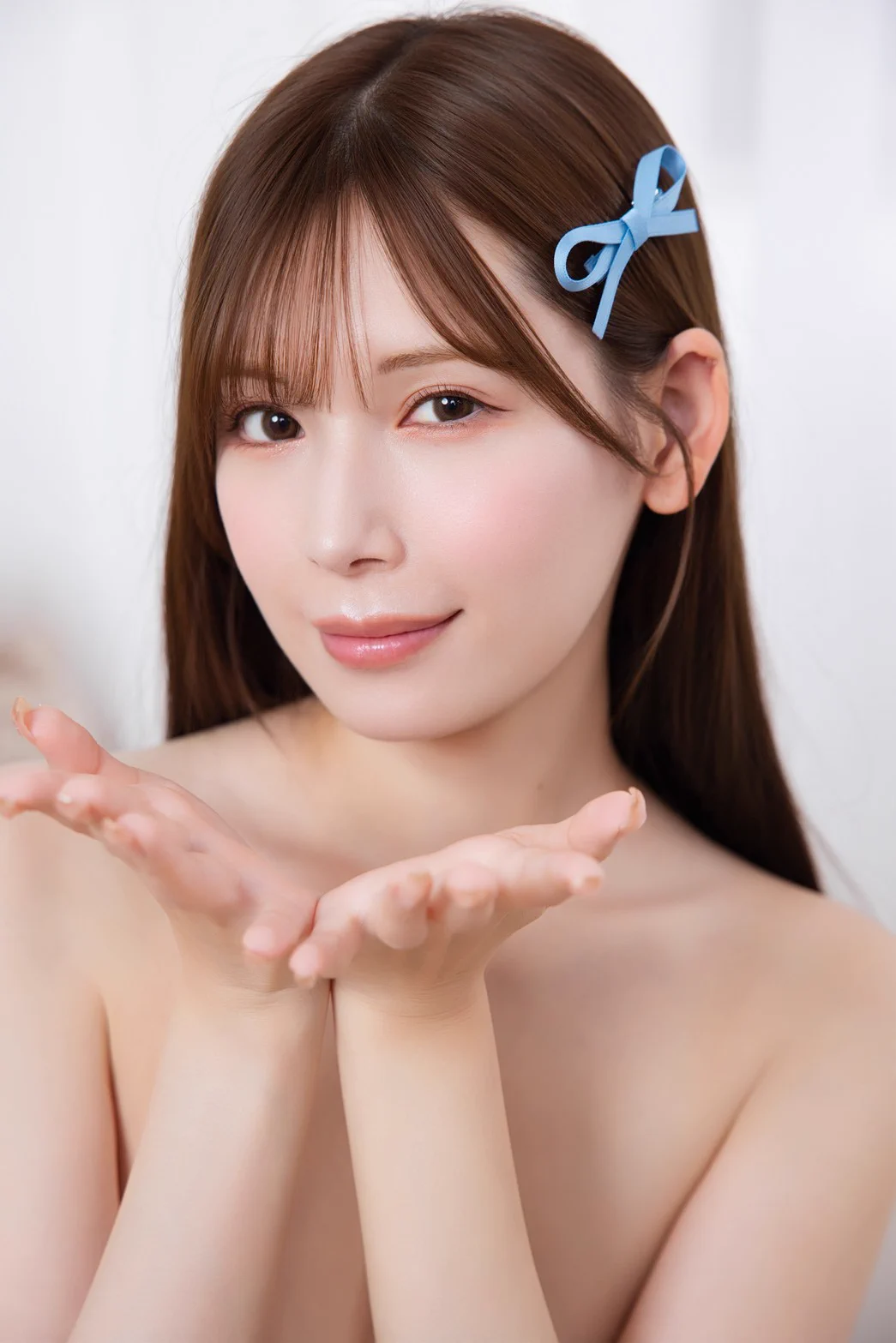 更改自我介紹、跳過發片⋯明里つむぎ(明里紬)沒事吧？

https://t.co/HWaT2832Qh

最近有不少朋友在問我家阿紬紬怎麼了？因為她把社群專屬的片商拿掉了然後11月又跳過發片，讓人擔心她是不是有狀況⋯

#明里つむぎ #明里紬 https://t.co/ml7kC9r2kH