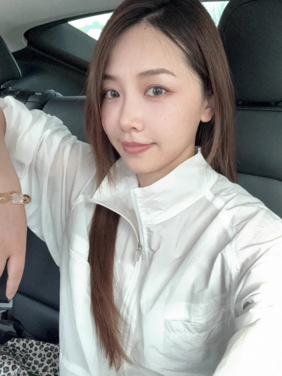 有人想打飞机嘛！ 扣1发给你照片or视屏，对着我打 https://t.co/OcOdhh1Rvy