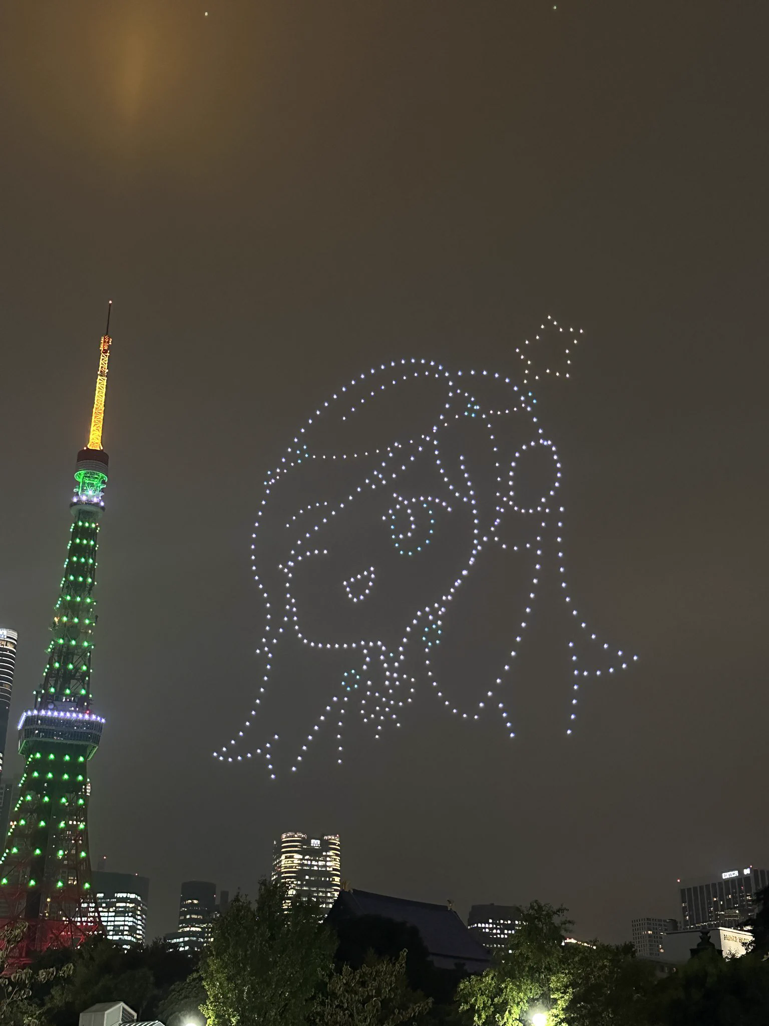 「unVEIL the world」のリリース記念イベントに行って来ました!
現地で見るドローンショーは迫力があって、とてもきれいだった〜!✨
DLはこちら🔽
https://t.co/C3vdWXZRQI
 #unVEILtheWorld #アンベイル #東京に新巨塔 #PR https://t.co/bidWWUnJgp