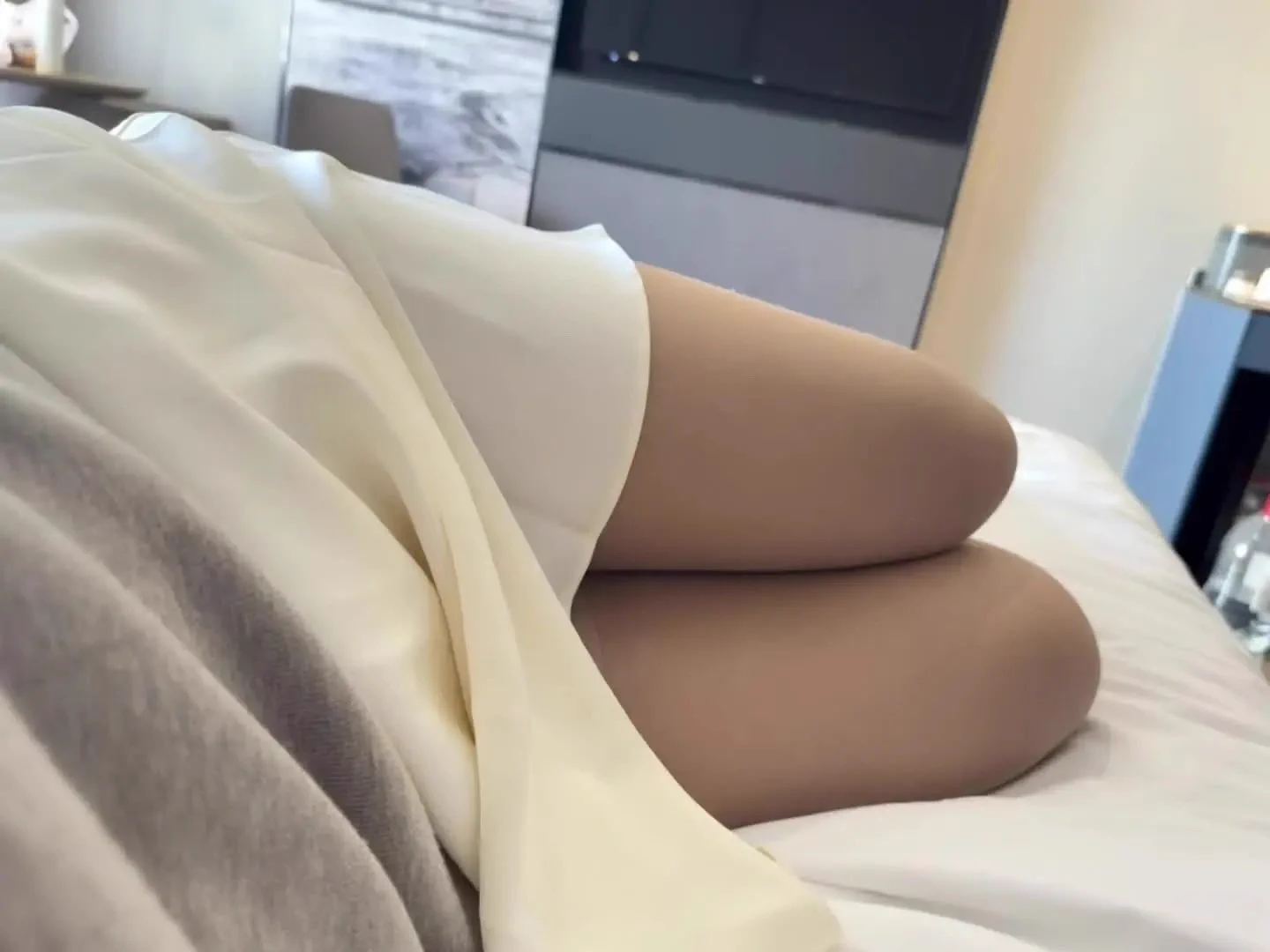 开房啦 https://t.co/REV5kepz8T