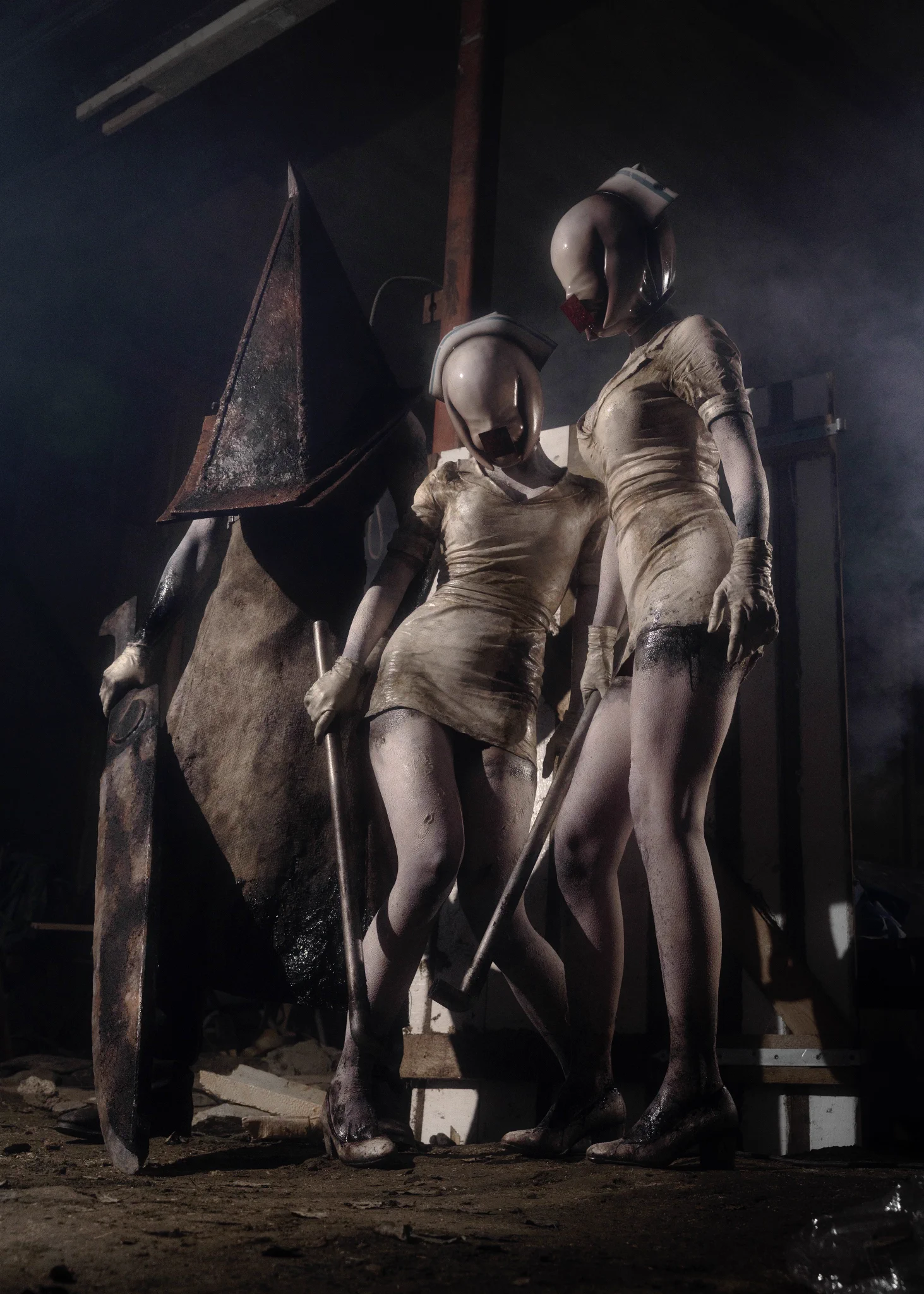 Pyramid head and Bubble Head Nurse from Silent Hill 2 🟥

This is a cosplay, not AI or a render &lt;3
@adsk4 https://t.co/VVfKGMUsZb