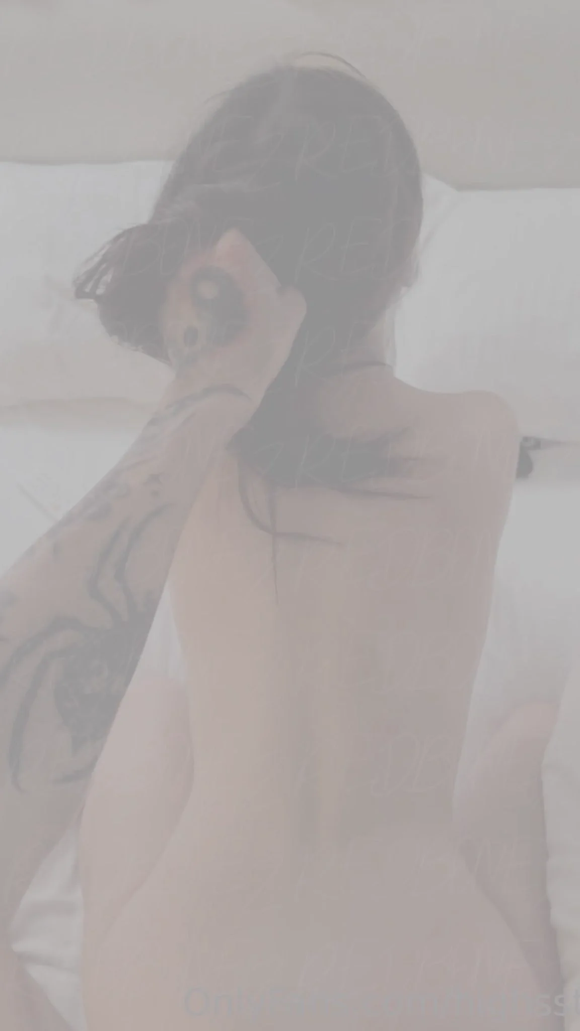 自從發現我的 #性慾 越來越強後
都是我在支配著對方
直到遇見這個粉絲
才發現其實根本不是我在支配著你們
而是你們支配著我
從前戲到高潮結束的過程中
我渴望著被調教的感覺
不管是掐脖子打屁股扯頭髮
都讓我感到特別興奮
從來沒有想過有一天
我會沈浸於被調教的世界裡
『#享受著極致𝓜的感受 』 https://t.co/6dkyDi8B3x