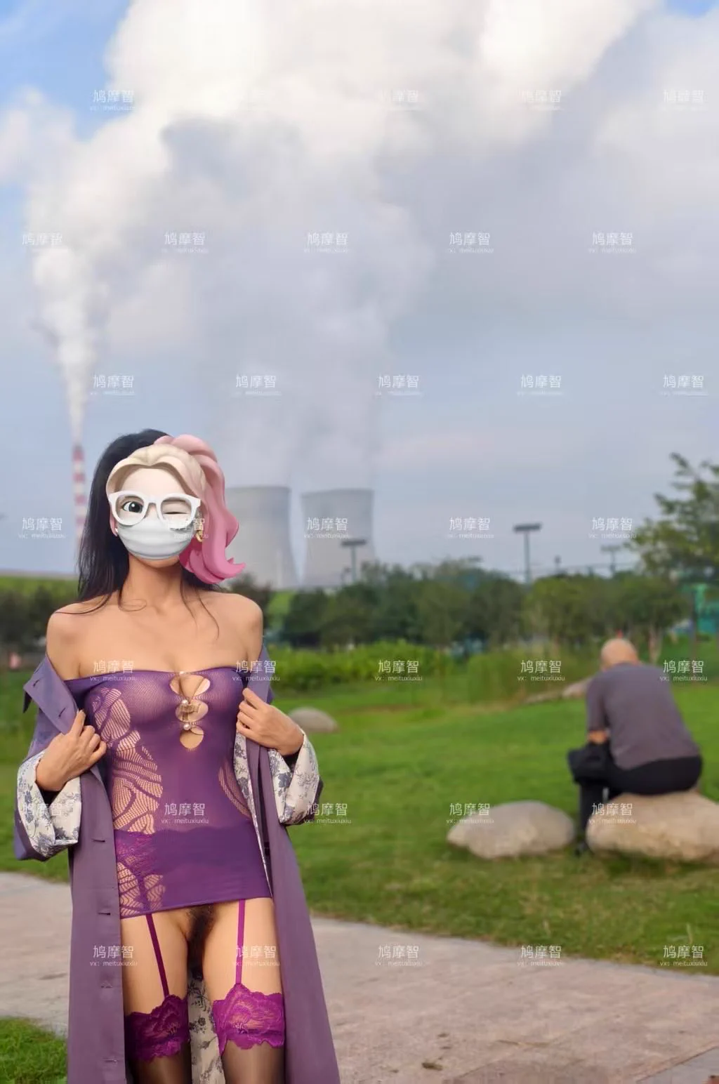 抓住秋天的小尾巴,逛公园骚老婆竟然主动要穿情趣内衣,路上和我分享之前同学聚会的时候勾引人,饭桌上主动爬下去钻别人裤裆的细节,也是开眼界了~ https://t.co/ziTIADnaOC