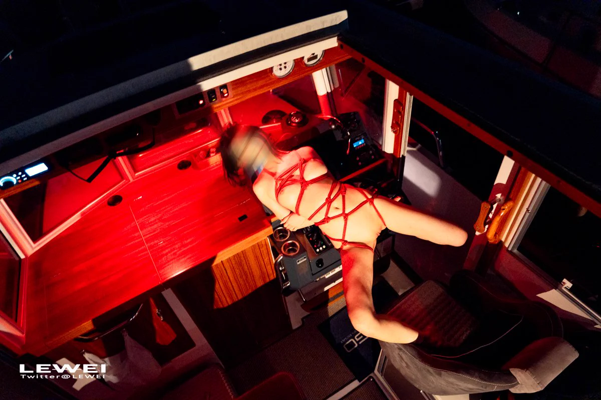 霜降·东京 ( 5 )~
出镜: @noxixi_
游艇: @Fengsiyuan
#捆绑约拍 
各类主题创作拍摄欢迎私我约拍~
@wqganenshi_O
@007share https://t.co/YmBjdgApvw