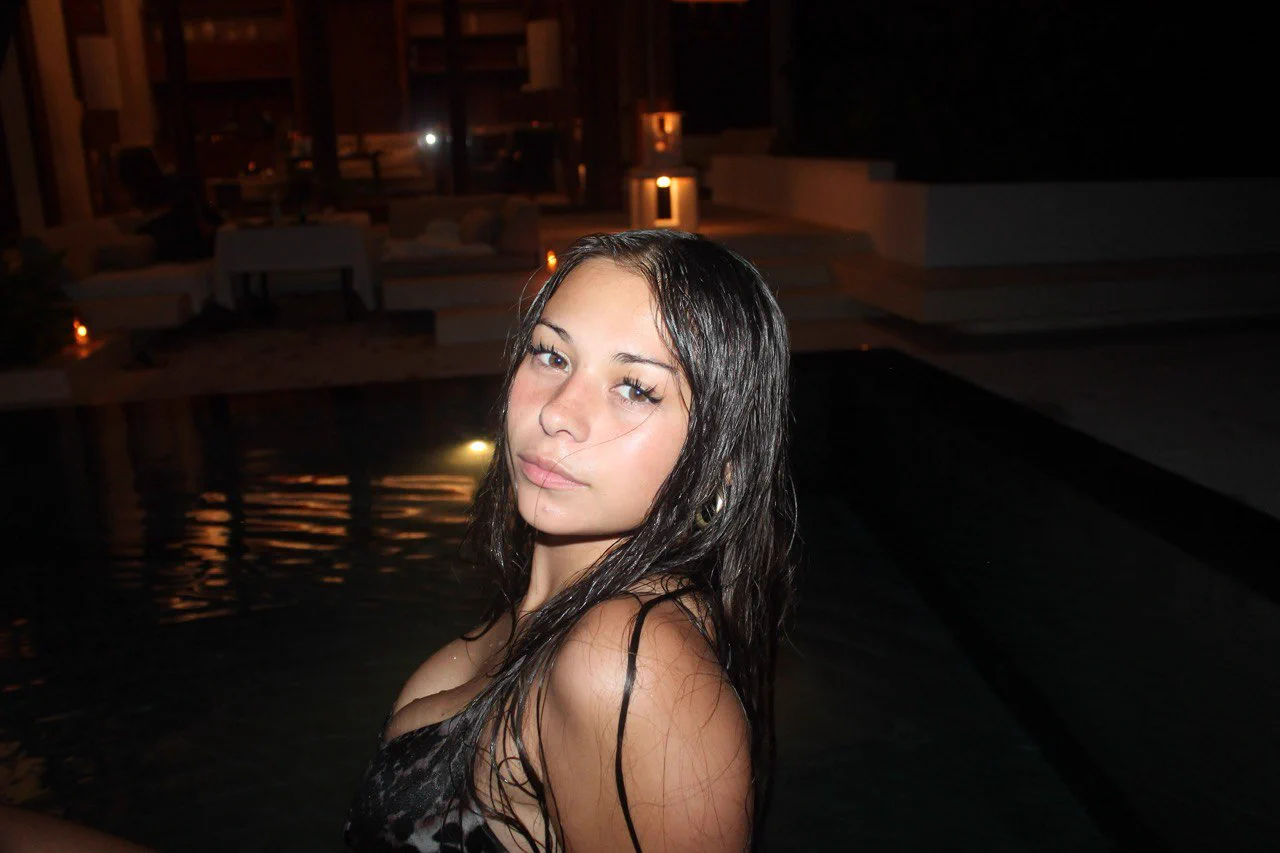 say hi for more pics https://t.co/bKMIkFz2Mp