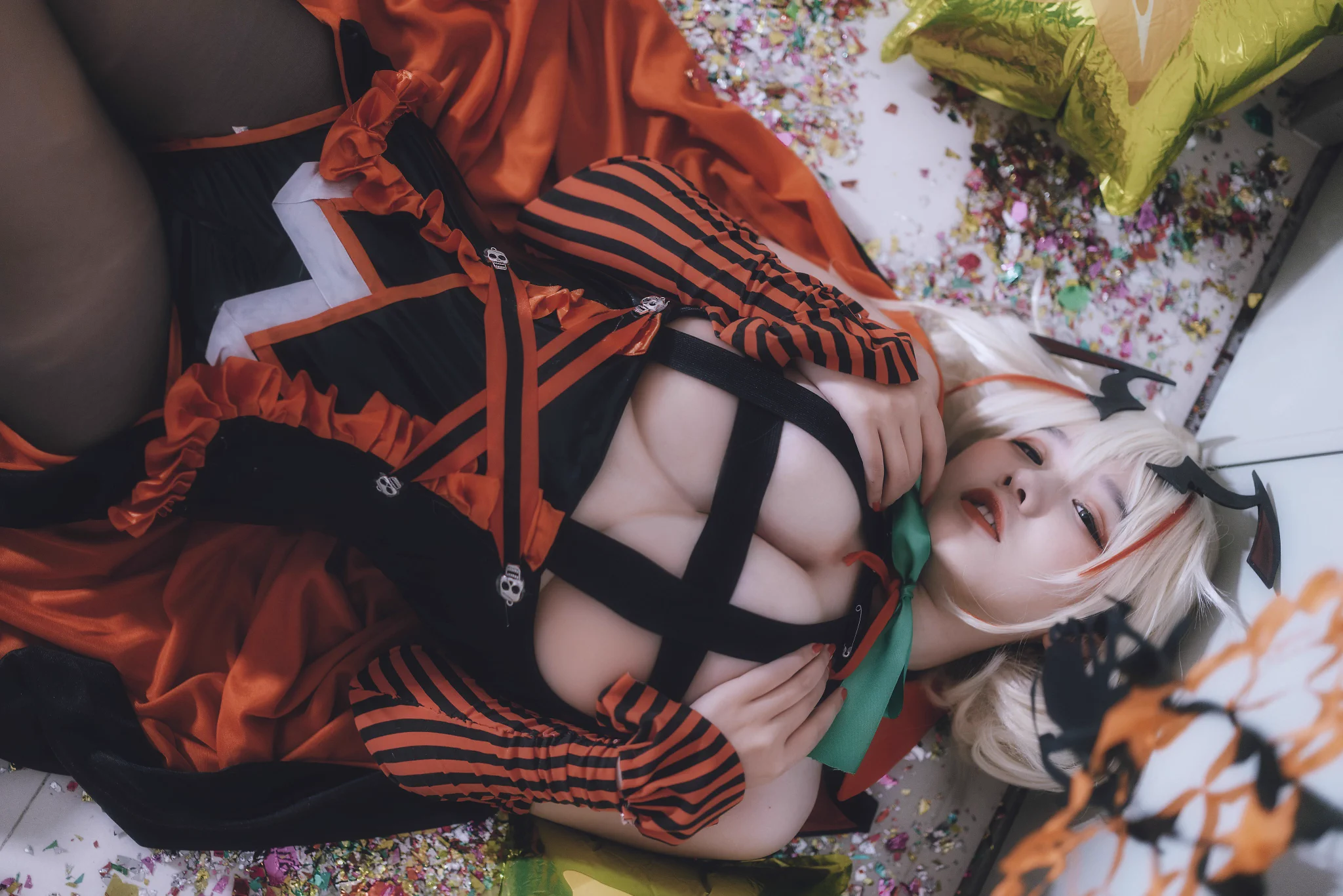 万圣节就要掏个老图捏 https://t.co/zPWF5Fh92p