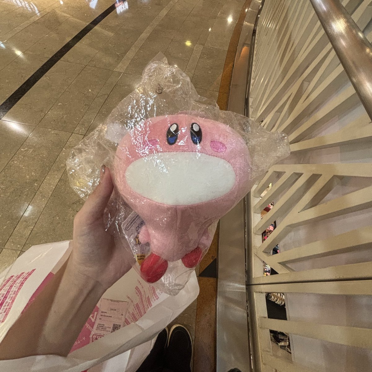 在夢時代看到這個直接就敗ㄌ

這怎麼能不買🙂‍↕️ https://t.co/ieUA4c4xBo