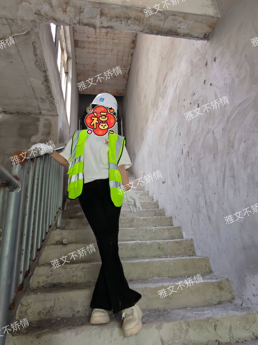 这几天工地要收工了！！！忙前忙后终于有点时间给自己了

说实话露出本来就是一件很刺激的事了，但是我更加喜欢在工地露出😝😝😝

有一个大胆的想法，“在工地上爱爱……狠狠的后入” 我敢想，你敢和我做吗？？？？ https://t.co/0kJax2WoUo