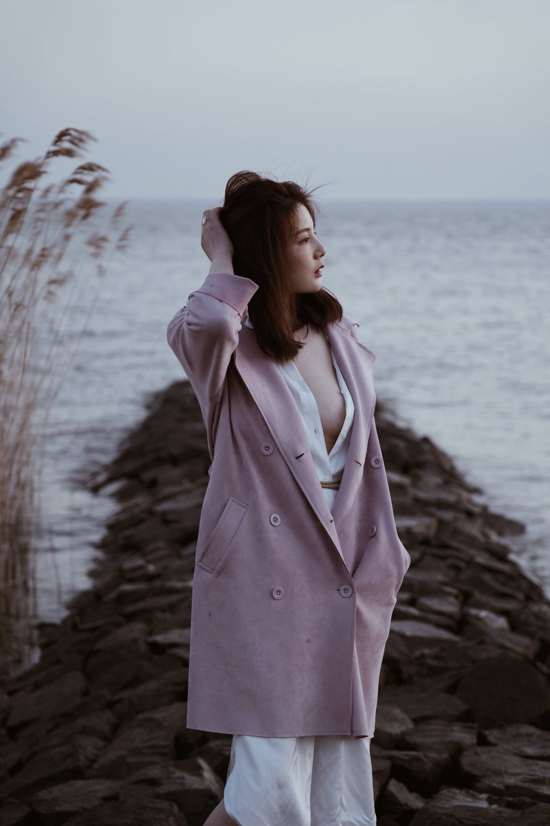 专业摄影师视角？不，这是我的日常自拍～自然美！ https://t.co/Rk8Ieshum6