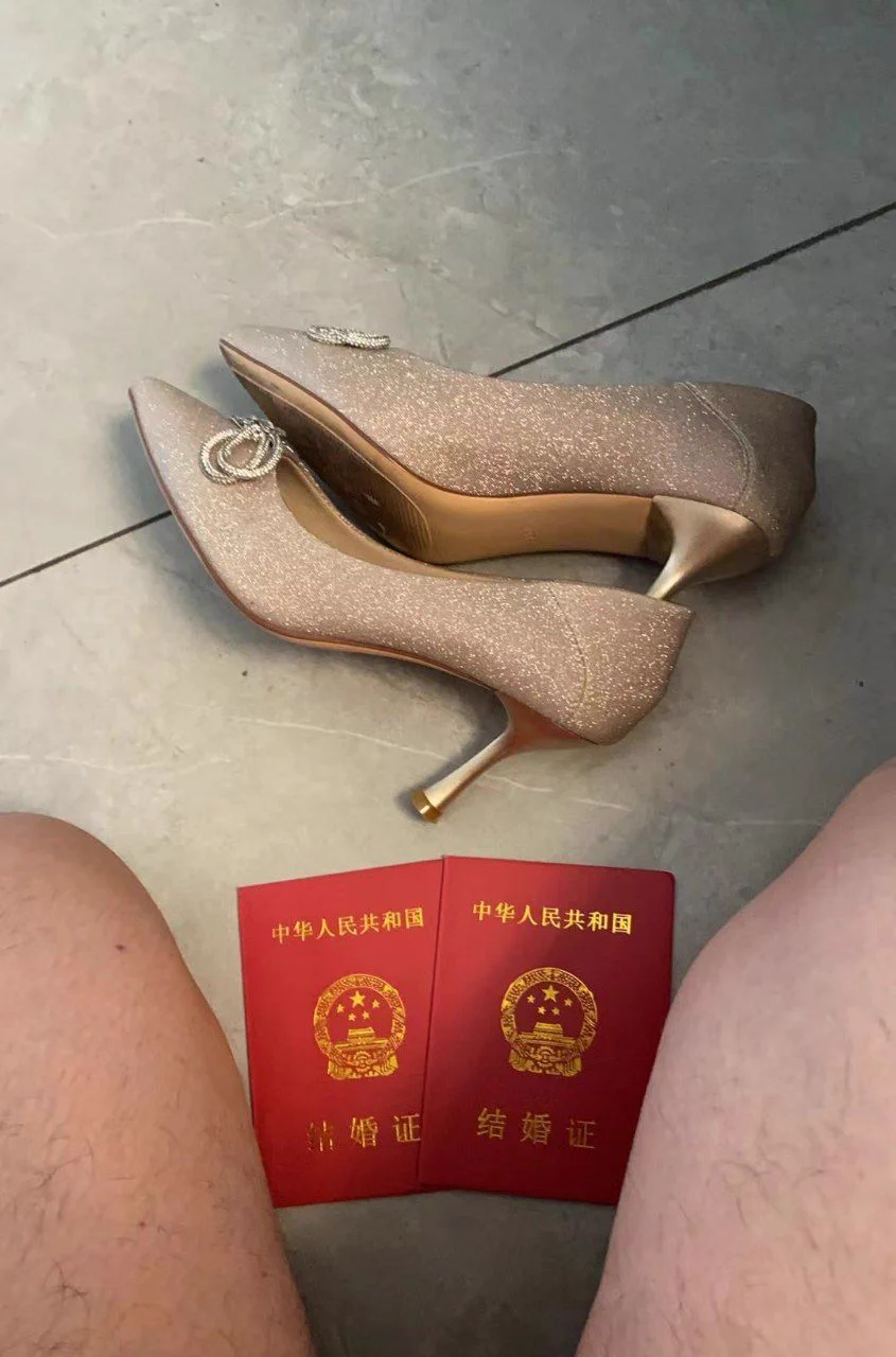 🔥关于上门打胶，你觉得上门以后，射在什么上面最刺激？

1-贴身衣物如丝袜高跟内衣等

2-证件照片如结婚证婚纱照

3-生活穿戴如戒指洗漱用品

请在评论区回复你的答案序号，其他请补充 https://t.co/3k39NqnDUn