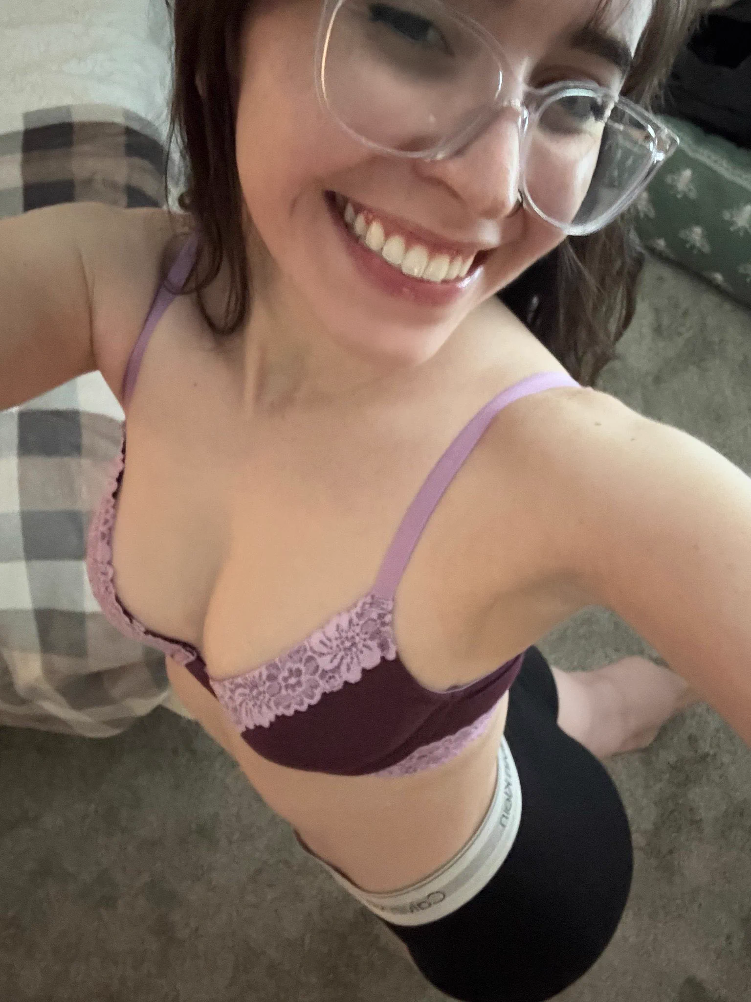 it’s my birthday, can i slide in ur dms? 👀 https://t.co/RtY6nfYczw