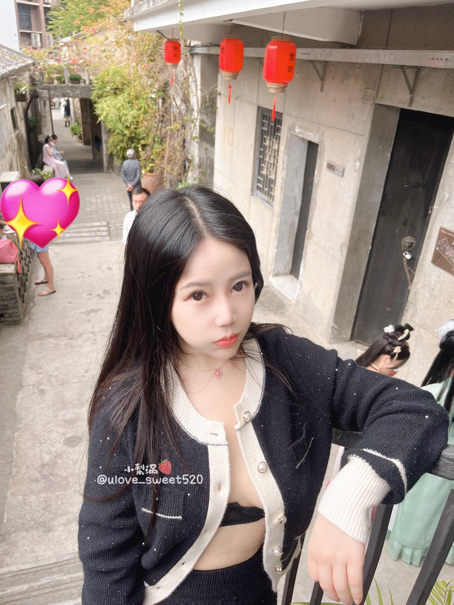 “奶头硬邦邦，你的评论能软化它吗？” https://t.co/CHF0yjysix