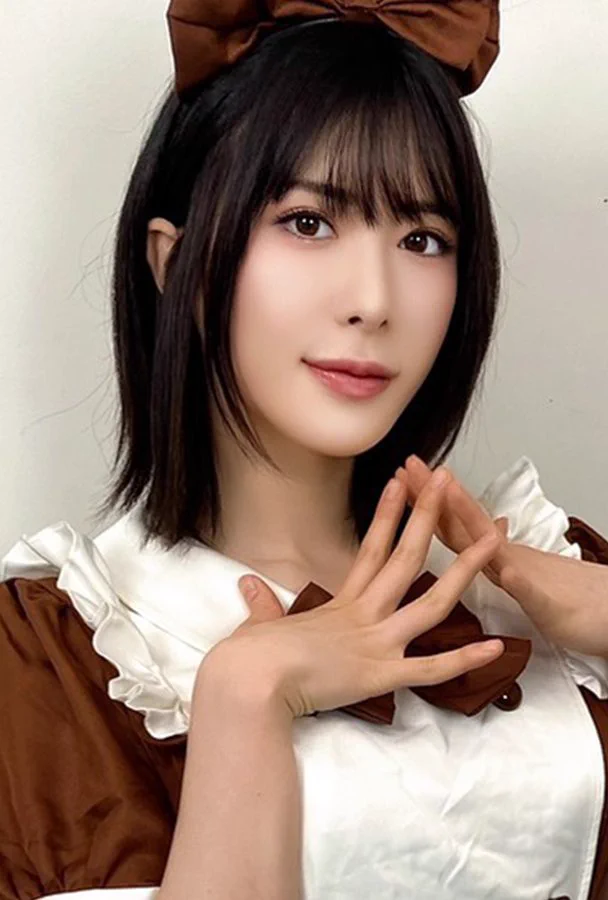 ☆★辻井ほのかさんミニオフ会情報★☆

2025年12月13日(土)
【3部】17時～19時
2時間制のミニオフ会を開催致します！
(希望人数によっては二次会もあります)

詳細は下記URLよりご確認下さいませ。
https://t.co/sDpd87KOXz

どしどしご応募お待ちしております！

#辻井ほのか 
@tsujiiHonoka

#セレブの友 #オフ会

☆☆オフ会で何ができるの？☆☆
・女優さんが各テーブルをまわり、参加者2人(or3人)とグループトークします。
・グループトーク中にゲームをすると結果に合わせた賞品(女優さんの写真)が当たったりその場で女優さんからサインして貰えたりします。
・4人or3人一組で女優さんを撮影するグループ撮影タイムがあります。
・物販コーナーにある女優さんグッズやセレ友オリジナルグッズをお買い上げいただくとその場で女優さんが音声を録音したりグッズにサインをしたり2ショットのチェキを撮ったりとバラエティに富んだ特典をゲットできます。
☆☆思い切りエンジョイして下さいね♪☆☆