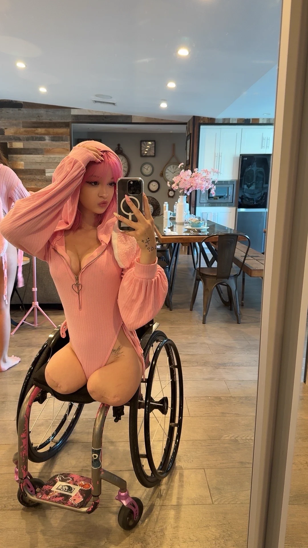 what's ur fav thing about me 🫶 https://t.co/R6geYzIo3r