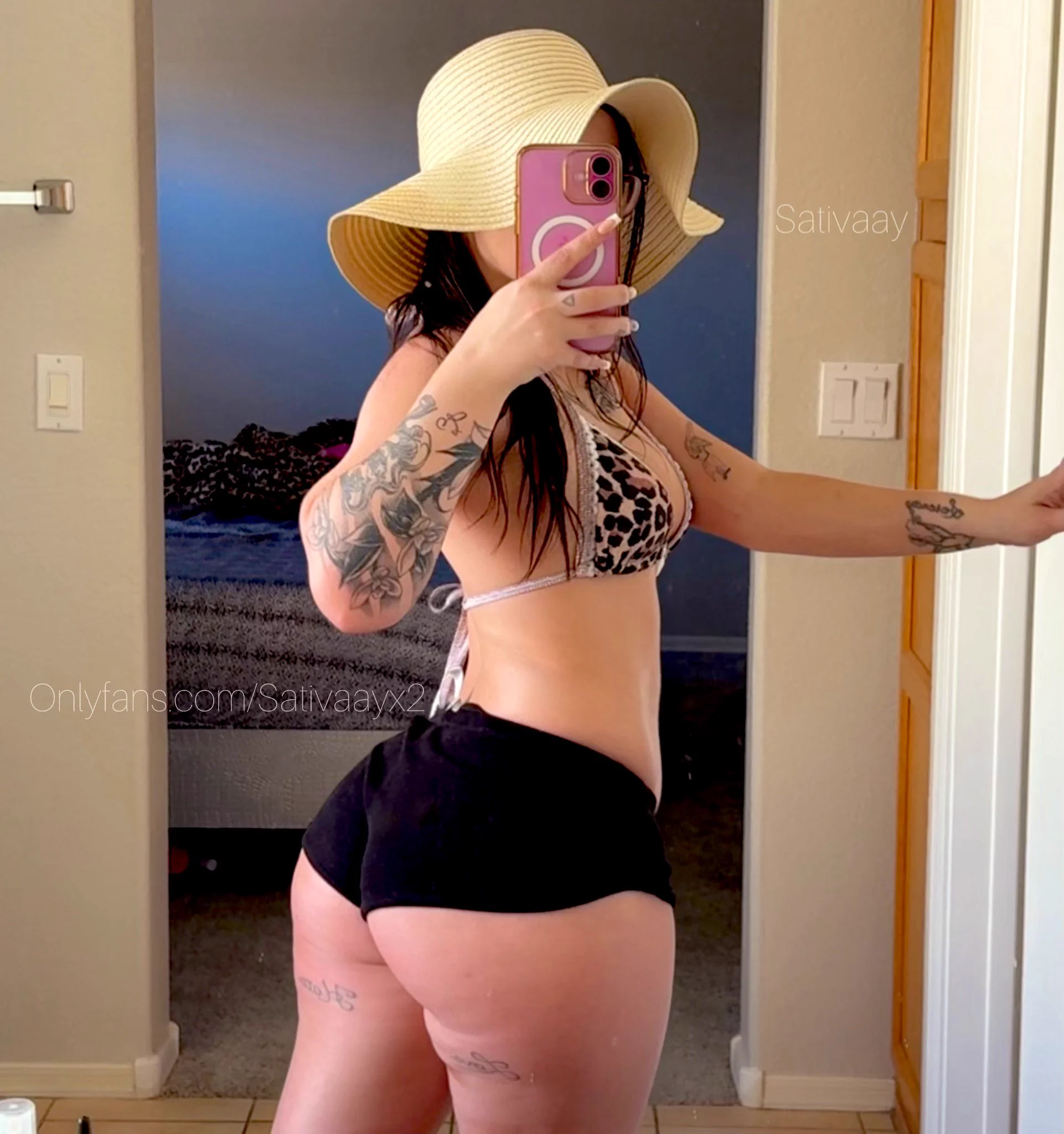 Will you oil me up? 🤓🥺 https://t.co/D0M5Krg4xY