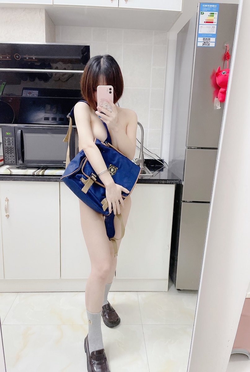 这张自拍太辣，评论区会爆炸吗？试试看～

@BBBBTTTCC
@SexytoDoll
@SexytoGirl
@SexytoBaby https://t.co/6jLTl0AQJp