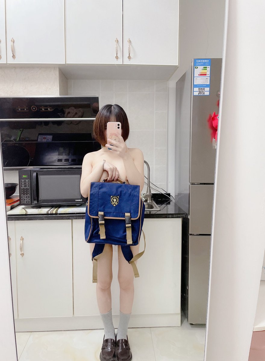 这张自拍太辣，评论区会爆炸吗？试试看～

@BBBBTTTCC
@SexytoDoll
@SexytoGirl
@SexytoBaby https://t.co/6jLTl0AQJp