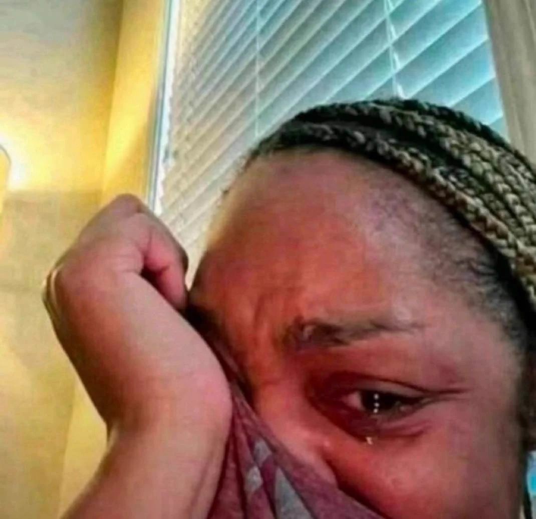 why did i click her profile header https://t.co/MlpSFPoJ2C