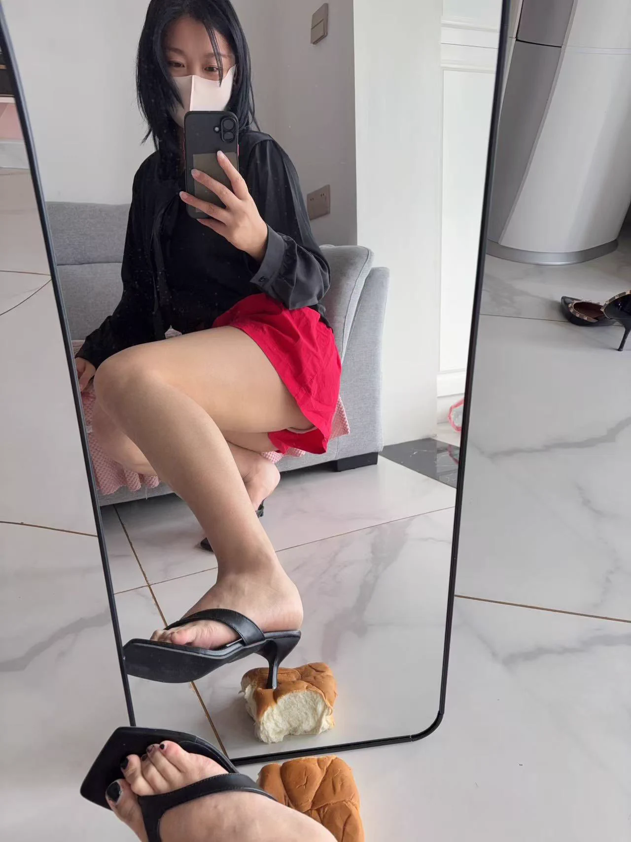 避雷！这个面包不好吃
#原味 #脚踩面包 

wataa 
@BBBBTTTCC
@SexytoGirl
@SexytoDoll
@SexytoBaby https://t.co/5AvUZa27QU